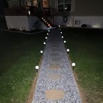 Solar Globe Lights | Frosted White Ball Solar Pathway Garden Lights - 图片 6